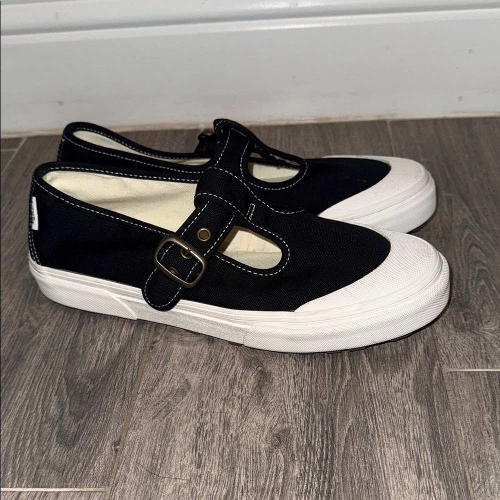 NWOB VANS Mary Jane Style 93 Shoe